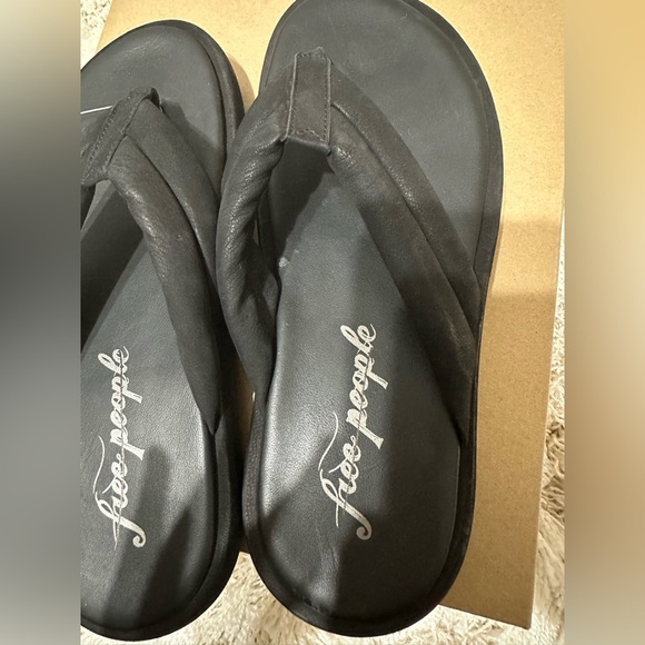 ❤️COPY - Free People Wonderland Thong Sandal - Picture 10 of 11